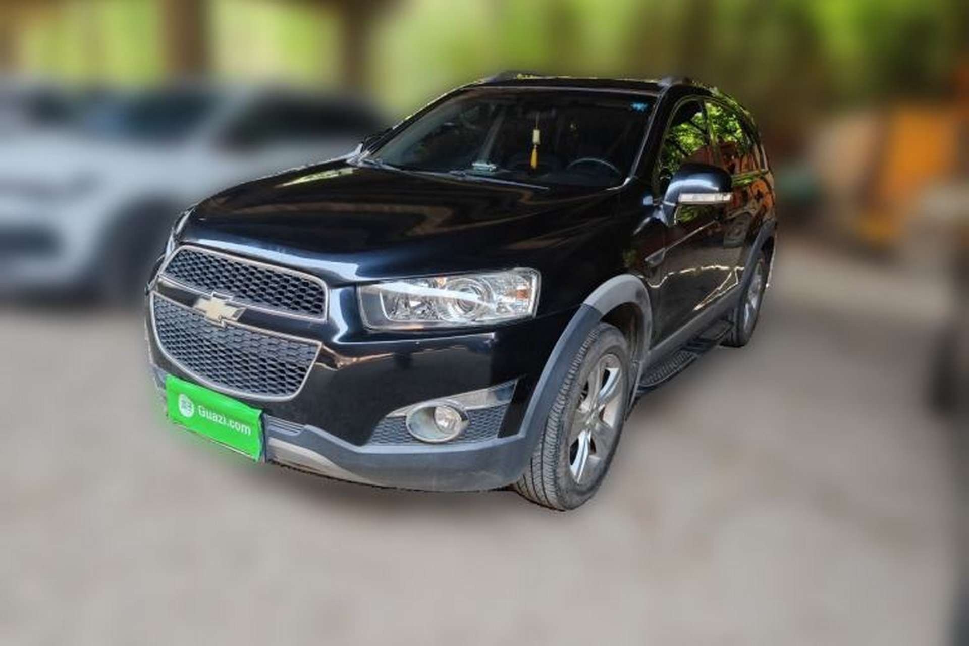 Used Chevrolet Captiva 2011 2.4 AT 5-Seater Comfort Edition Front Left 45 Deg