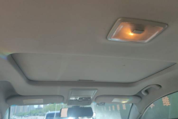 Used Chevrolet Captiva 2011 2.4 AT 7-Seater Luxury Edition Headliner