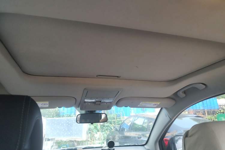 Used Chevrolet Captiva 2011 2.4 AT 7-Seater Luxury Edition Headliner