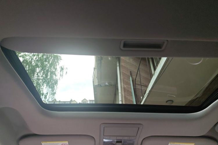Used Chevrolet Captiva 2011 2.4 AT 7-Seater Luxury Edition Headliner