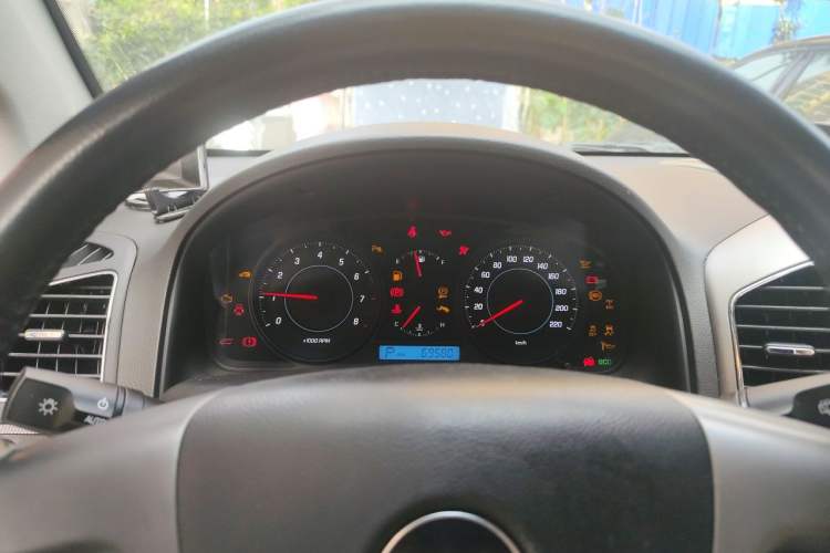 Used Chevrolet Captiva 2011 2.4 AT 7-Seater Luxury Edition Instrument Cluster