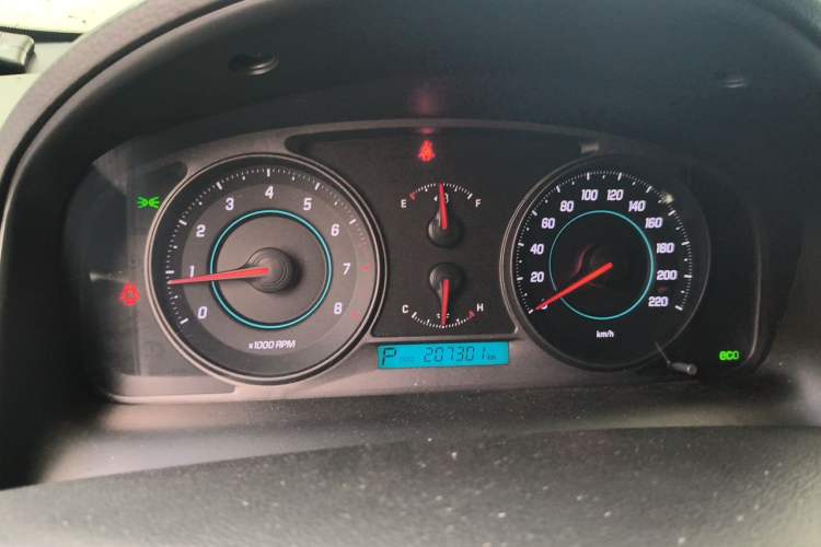 Used Chevrolet Captiva 2011 2.4 AT 7-Seater Luxury Edition Instrument Cluster