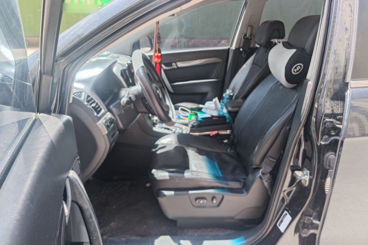 Used Chevrolet Captiva 2011 2.4 AT 7-Seater Luxury Edition Left Front Seat