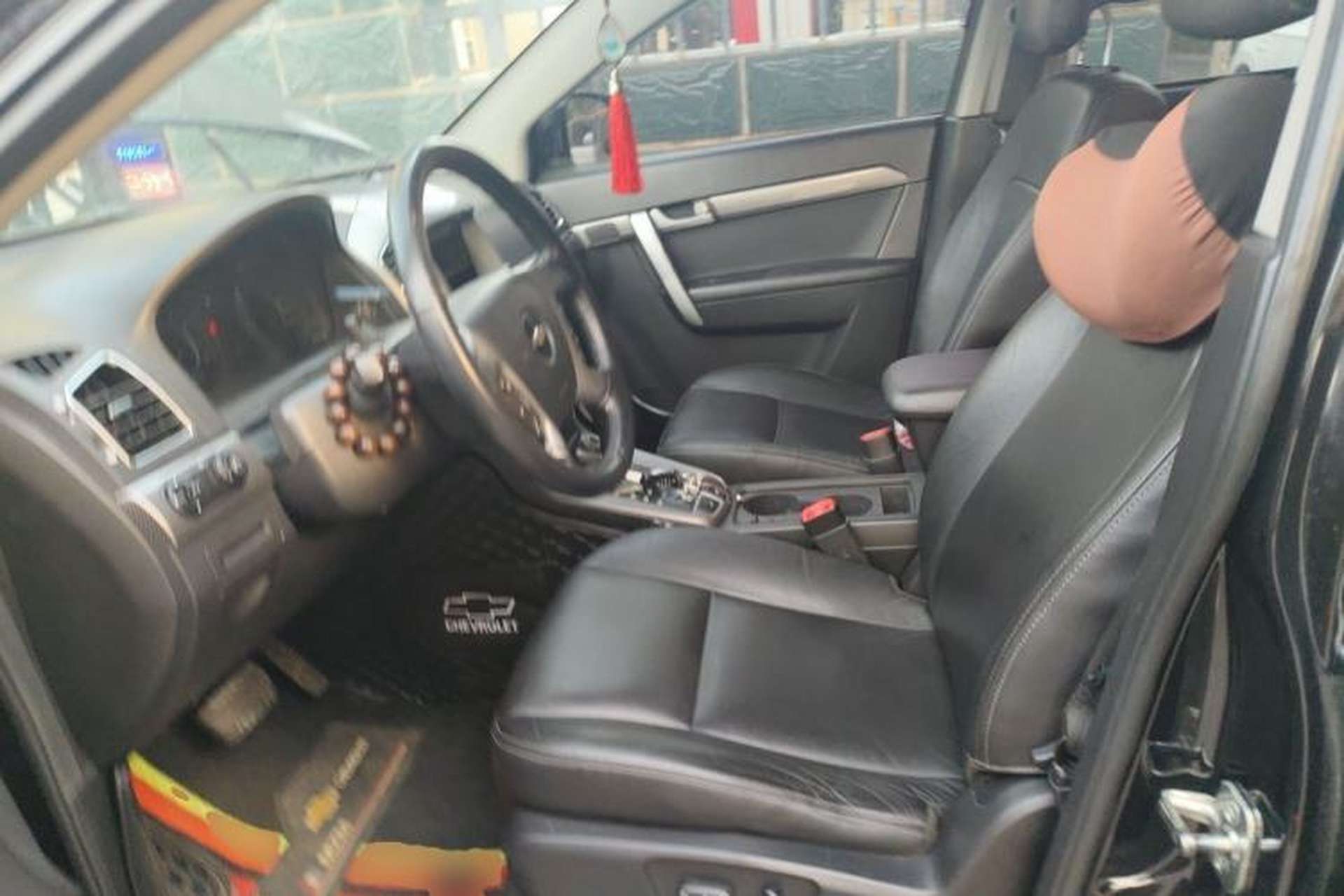 Used Chevrolet Captiva 2011 2.4 AT 7-Seater Luxury Edition Left Front Seat
