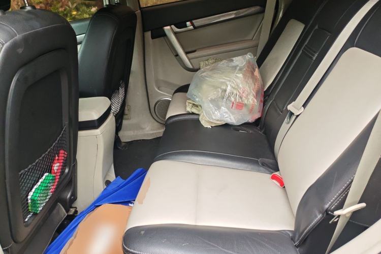 Used Chevrolet Captiva 2011 2.4 AT 5-Seater Comfort Edition Left Rear Seat