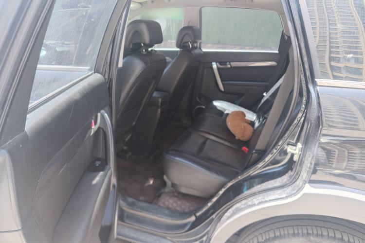 Used Chevrolet Captiva 2011 2.4 AT 7-Seater Luxury Edition Left Rear Seat