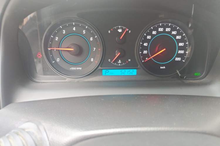 Used Chevrolet Captiva 2011 2.4 AT 7-Seater Luxury Edition Odometer Close Up