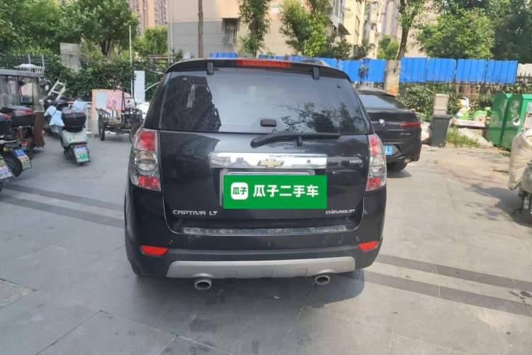 Used Chevrolet Captiva 2011 2.4 AT 7-Seater Luxury Edition Rear
