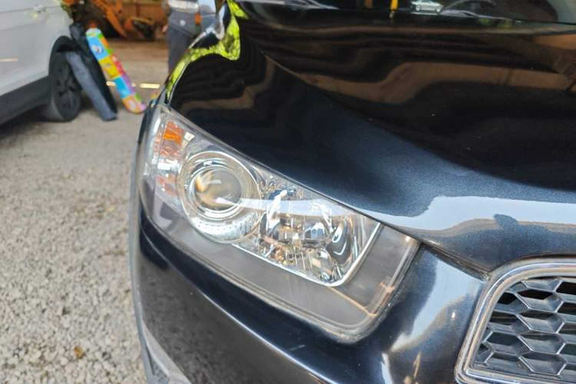 Used Chevrolet Captiva 2011 2.4 AT 5-Seater Comfort Edition Right Front Headlight