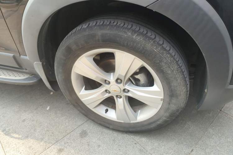 Used Chevrolet Captiva 2011 2.4 AT 7-Seater Luxury Edition Right Front Wheel Hub