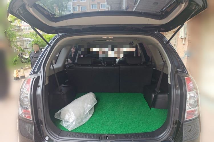 Used Chevrolet Captiva 2011 2.4 AT 7-Seater Luxury Edition Trunk