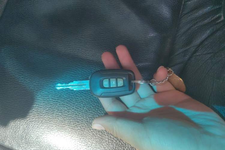 Used Chevrolet Captiva 2011 2.4 AT 7-Seater Luxury Edition Vehicle Key