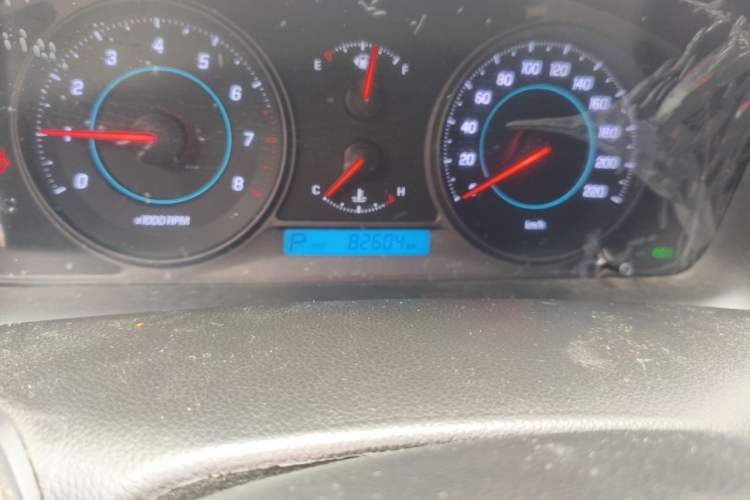 Used Chevrolet Captiva 2011 2.4 AT 7-Seater Luxury Navigation Edition Odometer Close Up
