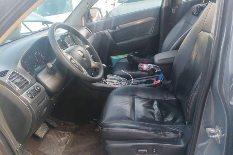 Used Chevrolet Captiva 2011 2.4 AT 7-Seater Luxury Edition Left Front Seat