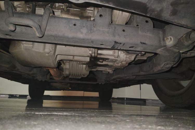 Used Chevrolet Captiva 2011 2.4 AT 5-Seater Comfort Edition Chassis Front
