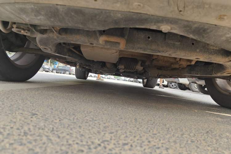 Used Chevrolet Captiva 2011 2.4 AT 7-Seater Luxury Navigation Edition Chassis Front