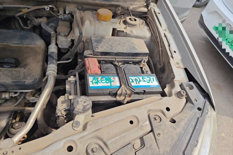 Used Chevrolet Captiva 2011 2.4 AT 7-Seater Luxury Navigation Edition Engine Bay Left