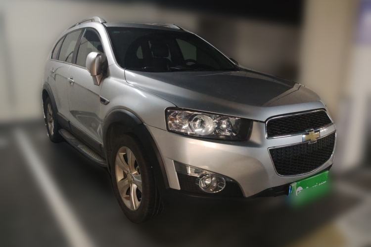Used Chevrolet Captiva 2011 2.4 AT 5-Seater Comfort Edition Front Right 45 Deg