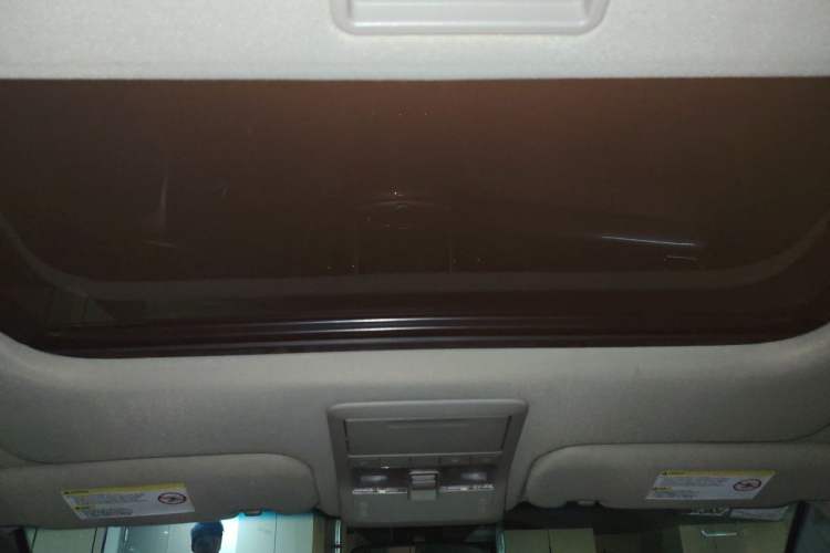 Used Chevrolet Captiva 2011 2.4 AT 5-Seater Comfort Edition Headliner