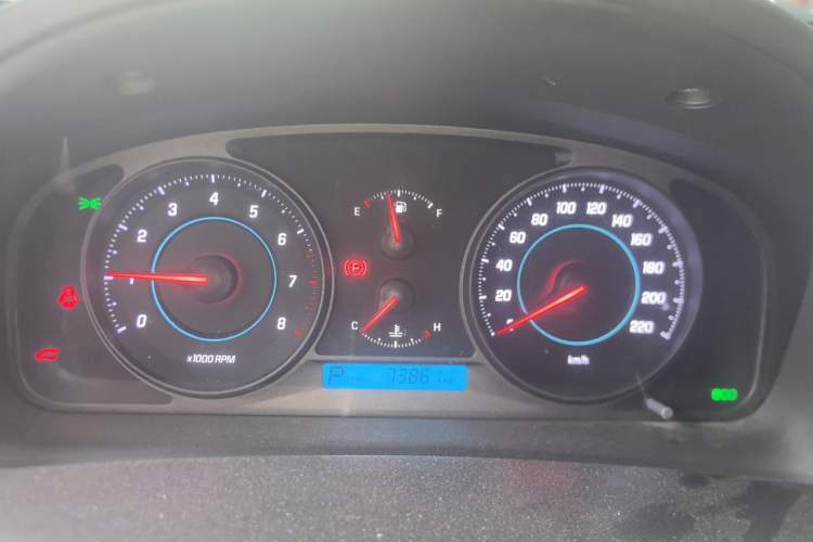 Used Chevrolet Captiva 2011 2.4 AT 7-Seater Luxury Edition Instrument Cluster