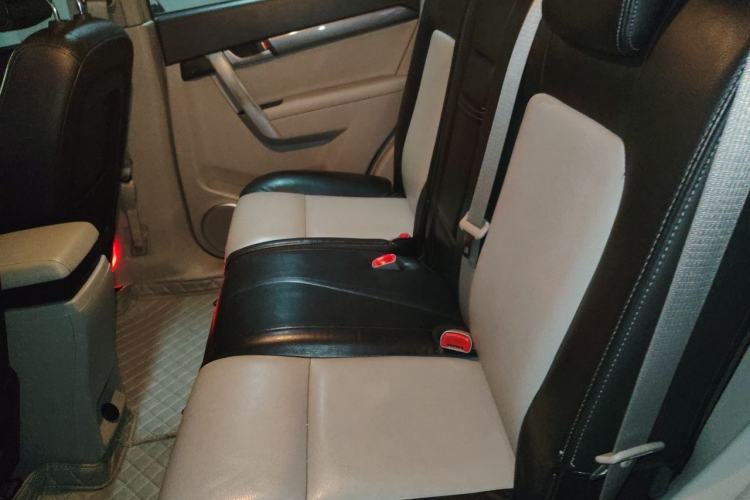 Used Chevrolet Captiva 2011 2.4 AT 5-Seater Comfort Edition Left Rear Seat