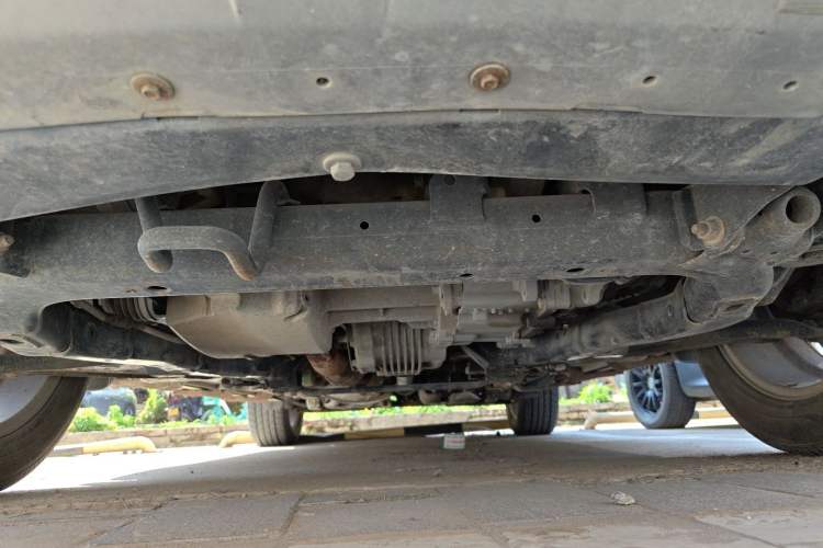 Used Chevrolet Captiva 2011 2.4 AT 7-Seater Luxury Navigation Edition Chassis Front