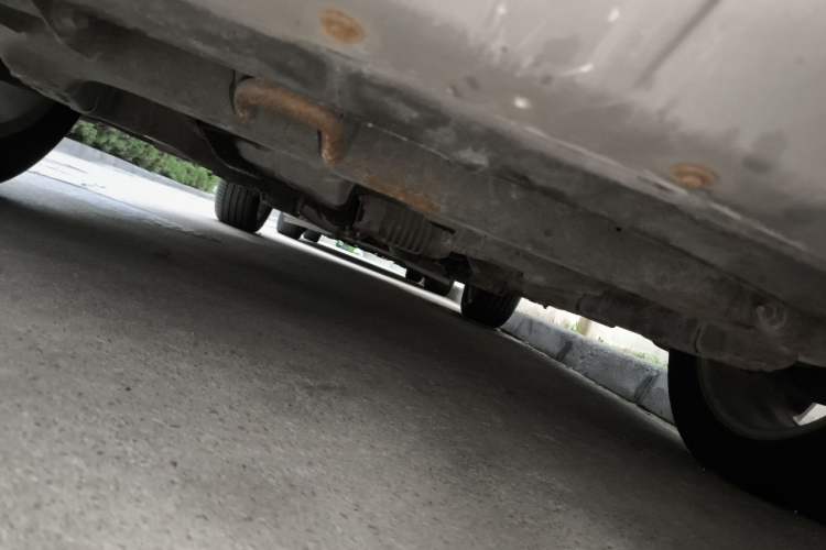 Used Chevrolet Captiva 2011 2.4 AT 5-Seater Comfort Edition Chassis Front