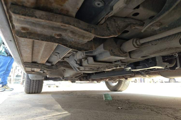 Used Chevrolet Captiva 2011 2.4 AT 7-Seater Luxury Navigation Edition Chassis Rear Left