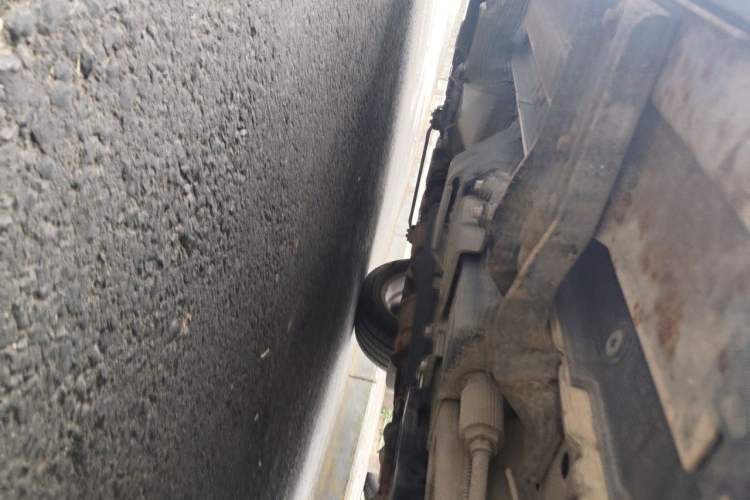 Used Chevrolet Captiva 2011 2.4 AT 7-Seater Luxury Navigation Edition Chassis Rear Left