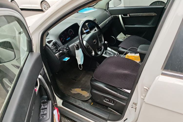 Used Chevrolet Captiva 2011 2.4 AT 7-Seater Luxury Edition Driver Seat