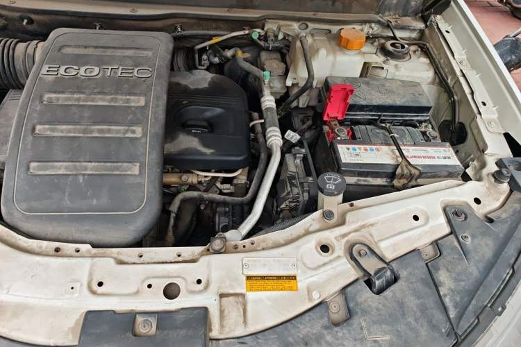 Used Chevrolet Captiva 2011 2.4 AT 7-Seater Luxury Edition Engine Bay Left