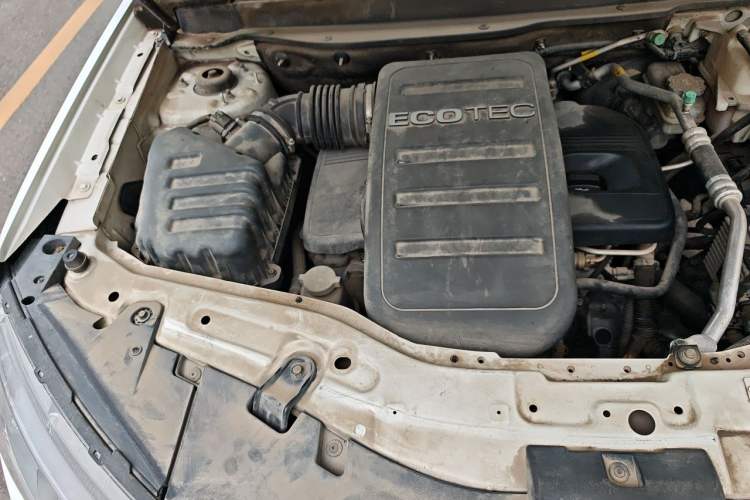 Used Chevrolet Captiva 2011 2.4 AT 7-Seater Luxury Edition Engine Bay Right