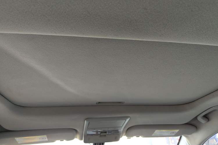 Used Chevrolet Captiva 2011 2.4 AT 7-Seater Luxury Navigation Edition Headliner