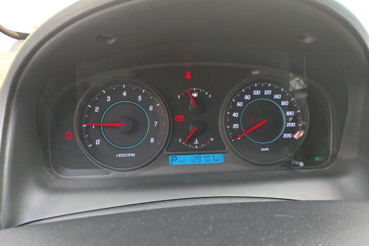 Used Chevrolet Captiva 2011 2.4 AT 7-Seater Luxury Navigation Edition Instrument Cluster