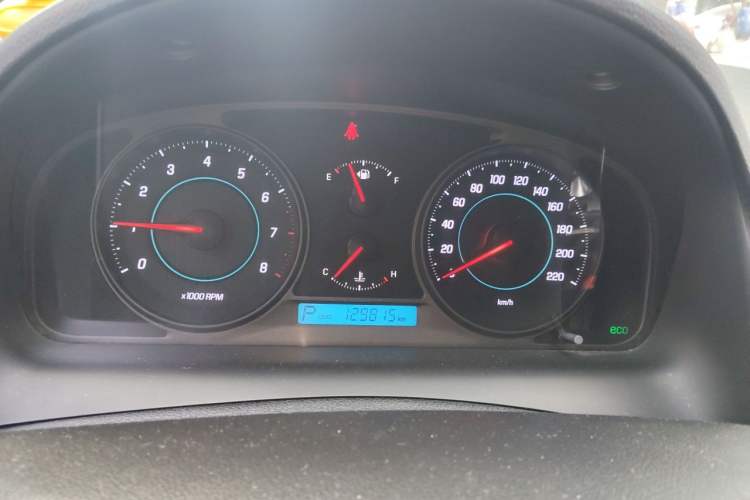 Used Chevrolet Captiva 2011 2.4 AT 7-Seater Luxury Navigation Edition Instrument Cluster