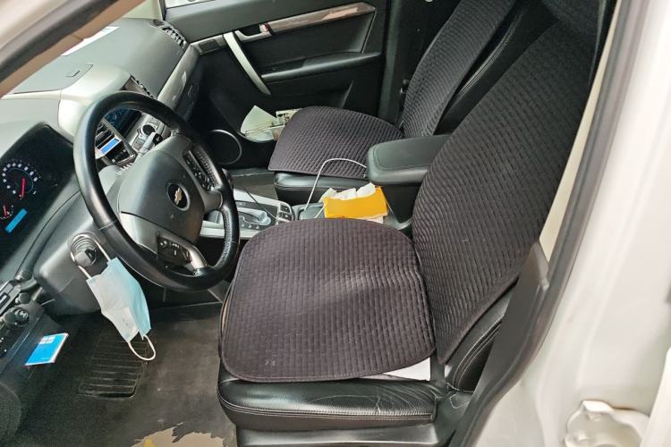 Used Chevrolet Captiva 2011 2.4 AT 7-Seater Luxury Edition Left Front Seat