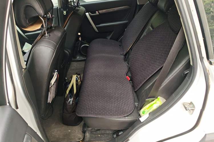 Used Chevrolet Captiva 2011 2.4 AT 7-Seater Luxury Edition Left Rear Seat