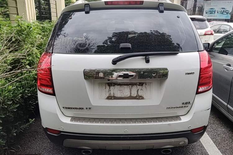 Used Chevrolet Captiva 2011 2.4 AT 7-Seater Luxury Edition Rear