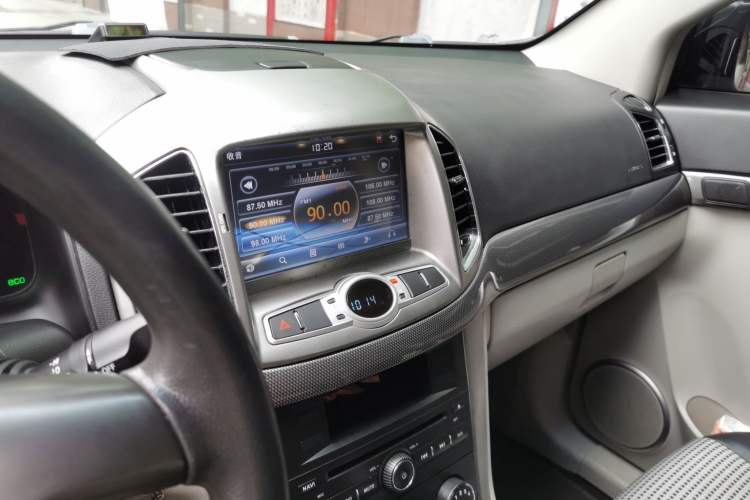 Used Chevrolet Captiva 2012 2.4L Two-Wheel Drive City Edition 5 Seats Audio And AC Panel