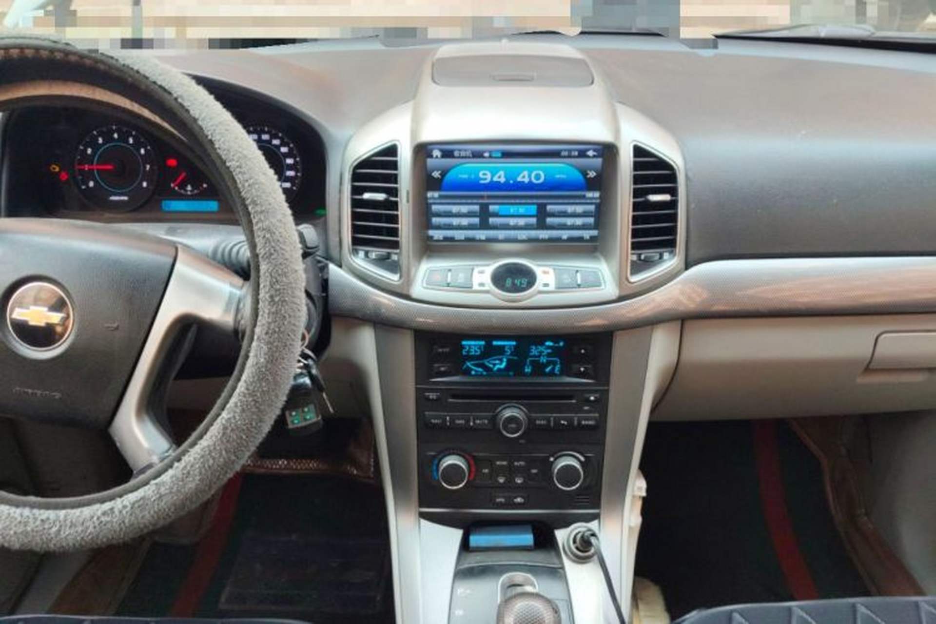 Used Chevrolet Captiva 2012 2.4L 4x4 Luxury Edition 5 Seats Audio And AC Panel