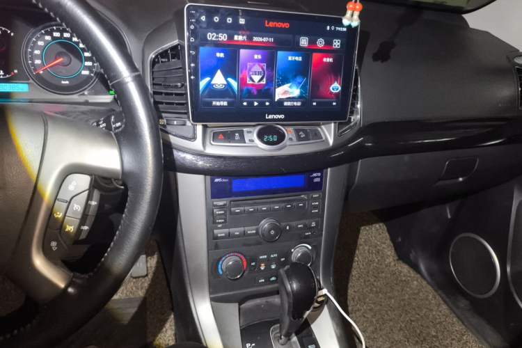 Used Chevrolet Captiva 2012 2.4L 4x4 Flagship Edition 7 Seats Audio And AC Panel