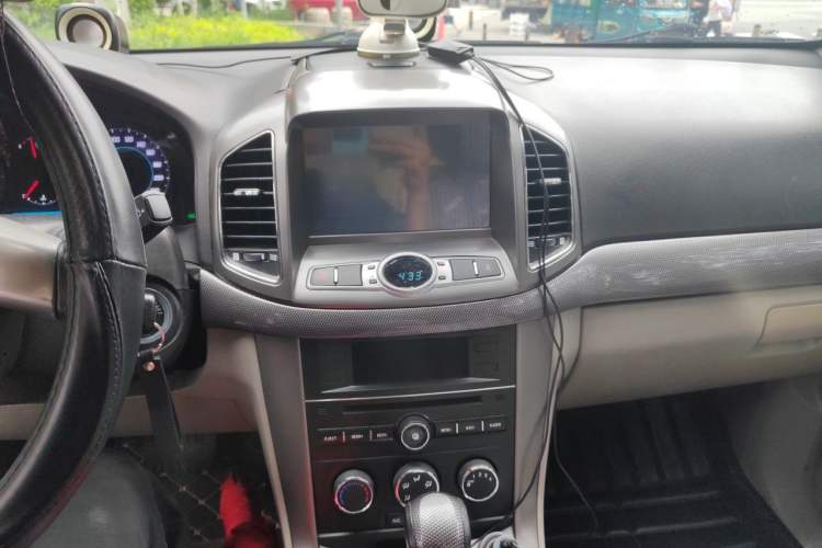 Used Chevrolet Captiva 2012 2.4L Two-Wheel Drive City Edition 5 Seats Audio And AC Panel