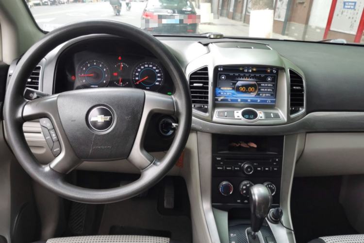 Used Chevrolet Captiva 2012 2.4L Two-Wheel Drive City Edition 5 Seats Center Console