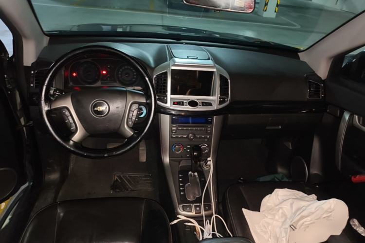 Used Chevrolet Captiva 2012 2.4L 4x4 Flagship Edition 7 Seats Center Console