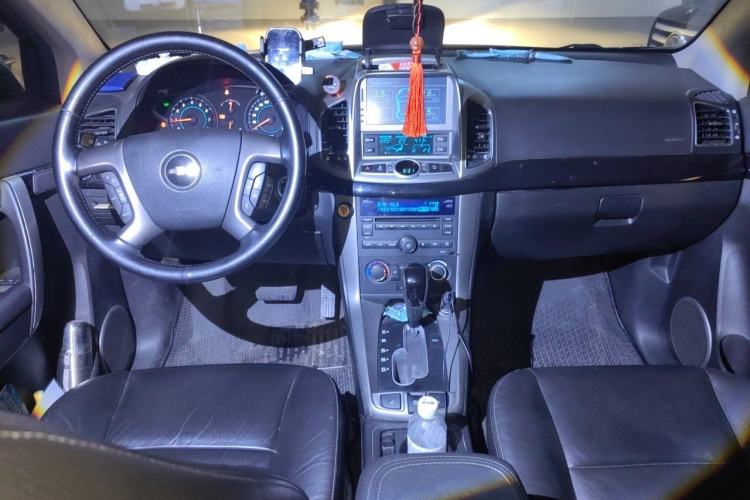 Used Chevrolet Captiva 2012 2.4L 4x4 Flagship Edition 7 Seats Center Console