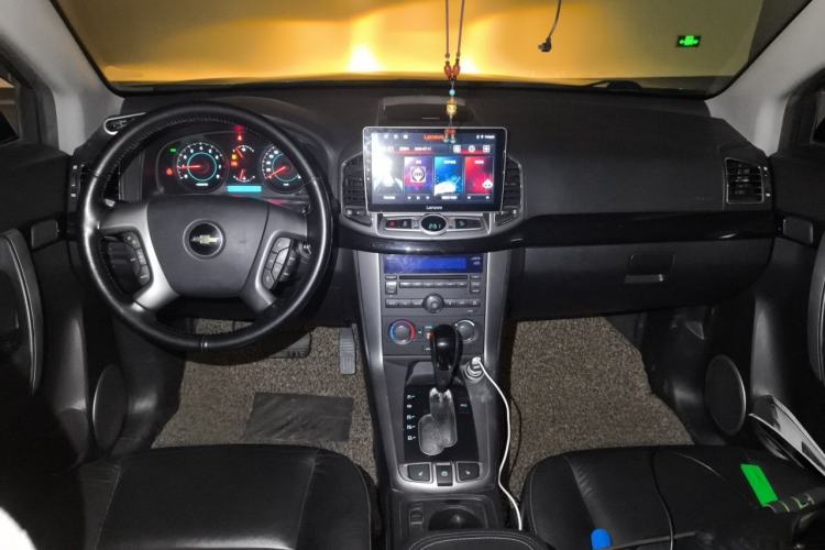 Used Chevrolet Captiva 2012 2.4L 4x4 Flagship Edition 7 Seats Center Console