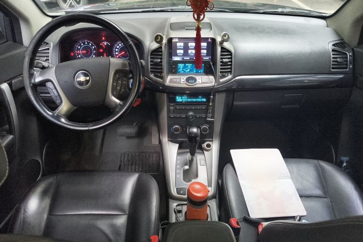 Used Chevrolet Captiva 2012 2.4L 4x4 Flagship Edition 7 Seats Center Console