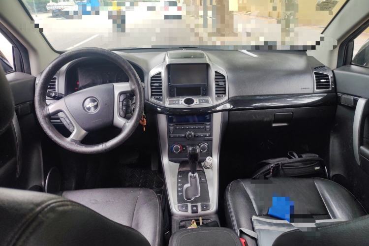 Used Chevrolet Captiva 2012 2.4L 4x4 Flagship Edition 7 Seats Center Console