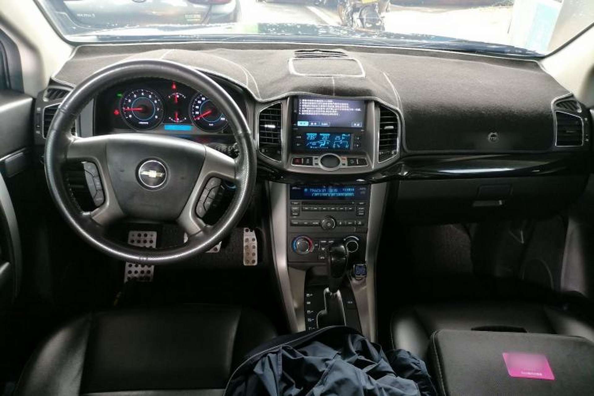 Used Chevrolet Captiva 2012 2.4L 4x4 Flagship Edition 7 Seats Center Console
