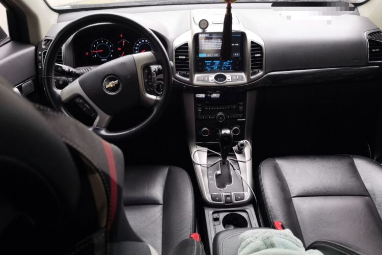Used Chevrolet Captiva 2012 2.4L 4x4 Flagship Edition 7 Seats Center Console